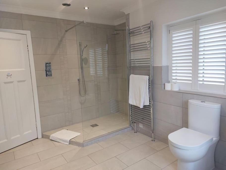 Beach House, With Bbq Lodge And Hot Tub! Bournemouth Dış mekan fotoğraf