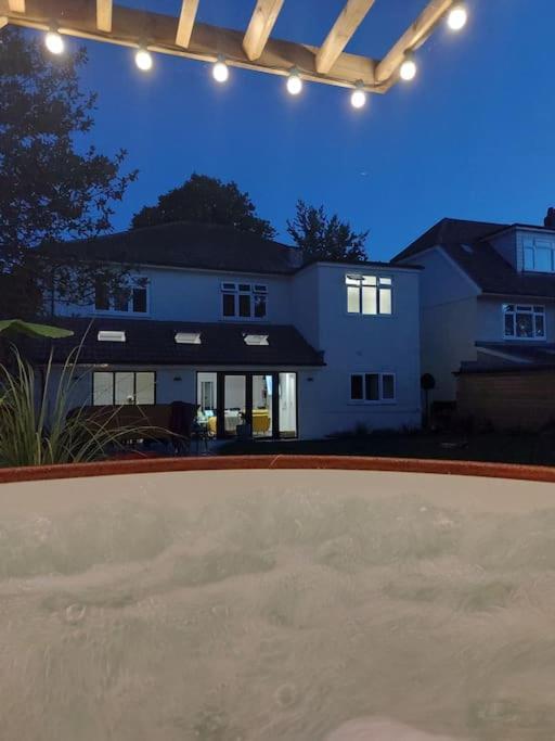 Beach House, With Bbq Lodge And Hot Tub! Bournemouth Dış mekan fotoğraf