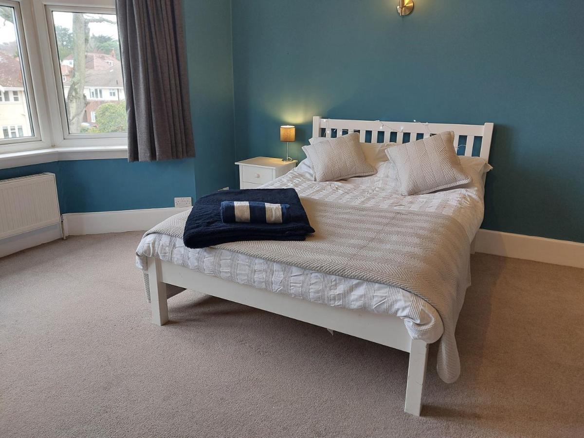 Beach House, With Bbq Lodge And Hot Tub! Bournemouth Dış mekan fotoğraf