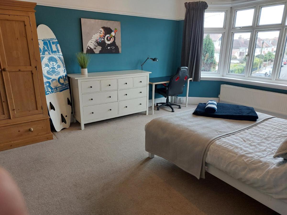 Beach House, With Bbq Lodge And Hot Tub! Bournemouth Dış mekan fotoğraf