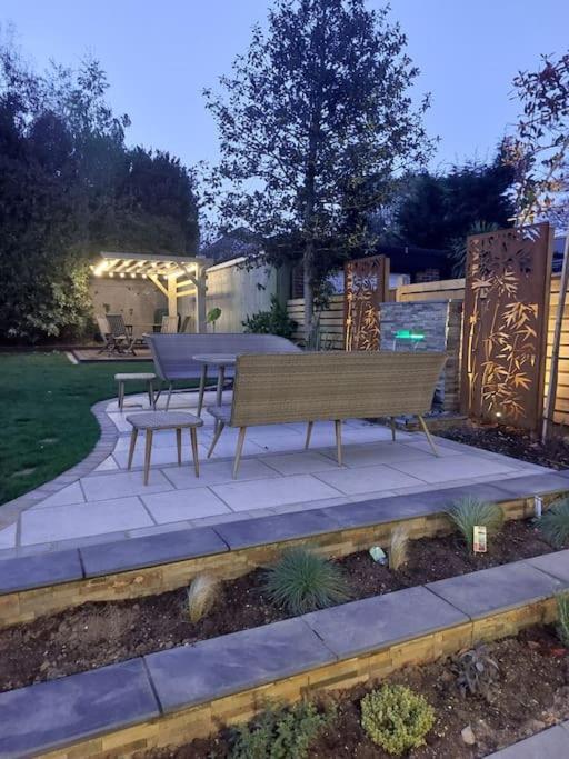 Beach House, With Bbq Lodge And Hot Tub! Bournemouth Dış mekan fotoğraf