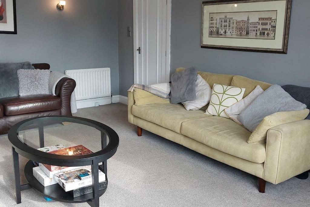 Beach House, With Bbq Lodge And Hot Tub! Bournemouth Dış mekan fotoğraf