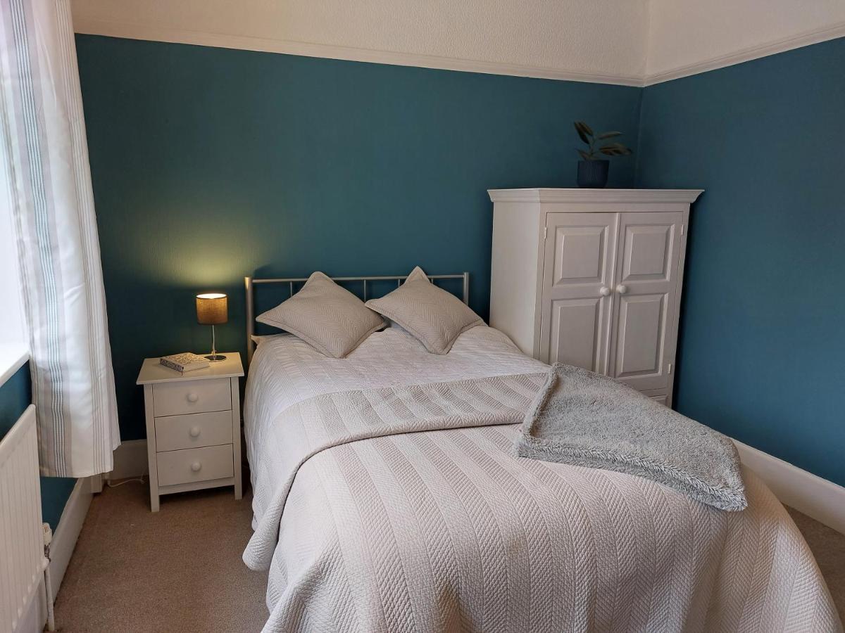 Beach House, With Bbq Lodge And Hot Tub! Bournemouth Dış mekan fotoğraf
